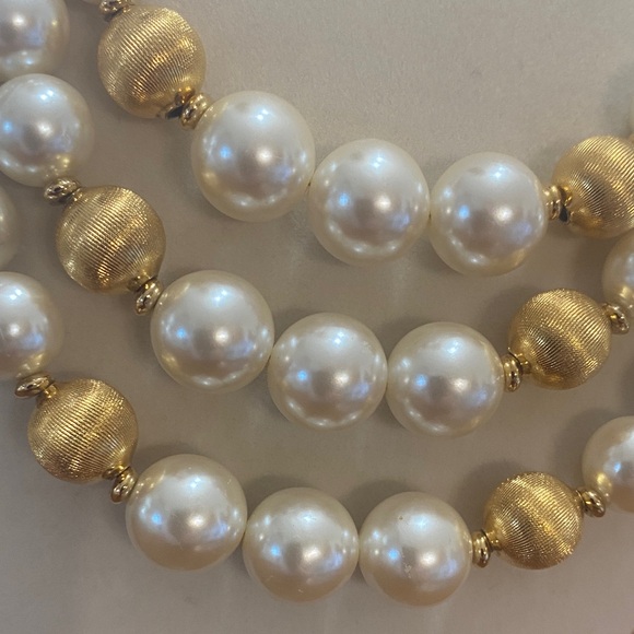 Vintage Napier Gold and Cream Pearl Necklace - Picture 2 of 4